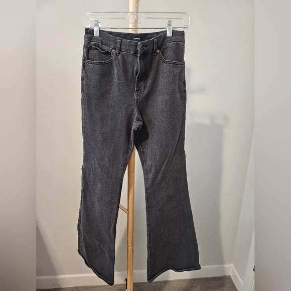 Express Denim - Express Women's Black Jeans. Flare High Rise Super Stretch (Size: 6/8/10)
